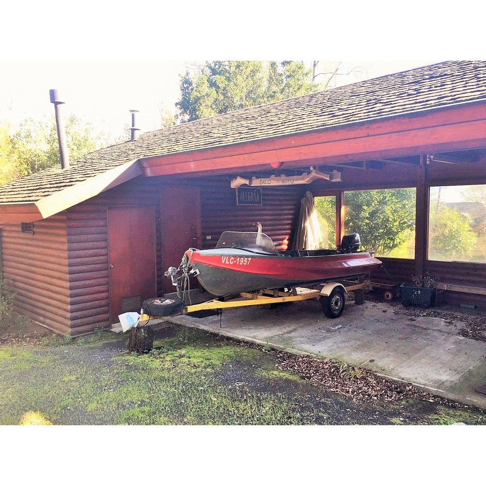 CASA CON PISCINA, VISTA AL LAGO, HERMOSO JARDÍN – SUBIDA AL VOLCÁN – PUCON