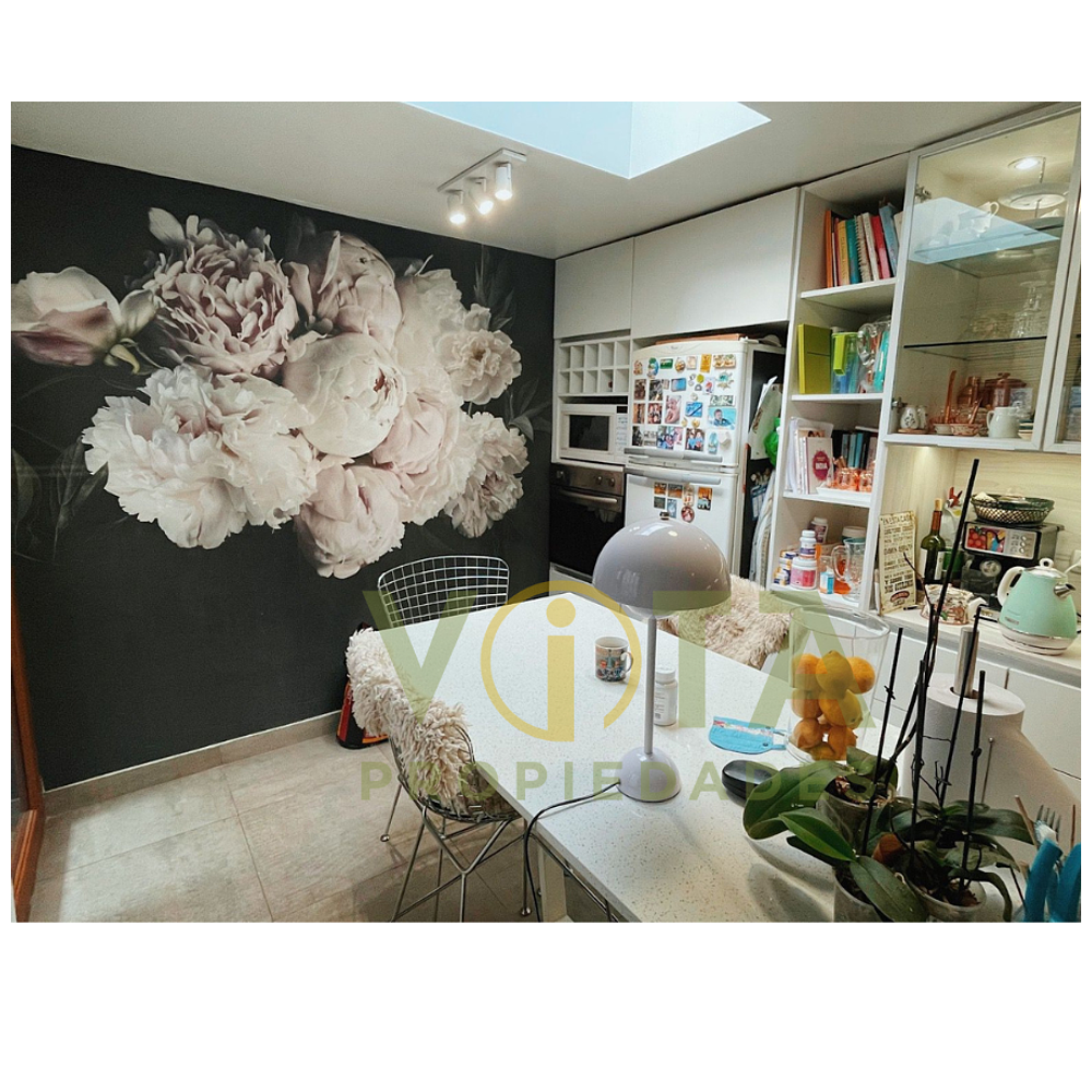 Venta casa 5 dormitorios, 3 baños, Lo Barnechea - Santiago 