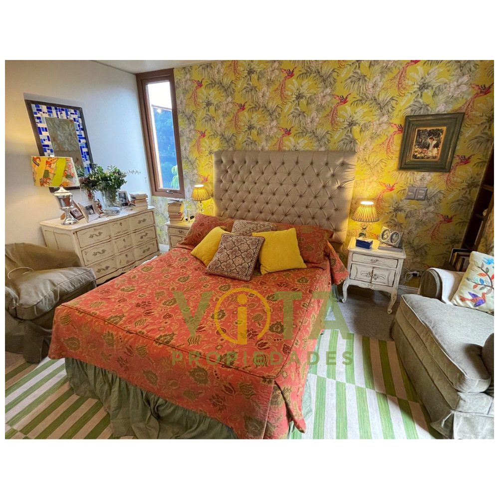 Venta casa 5 dormitorios, 3 baños, Lo Barnechea - Santiago 