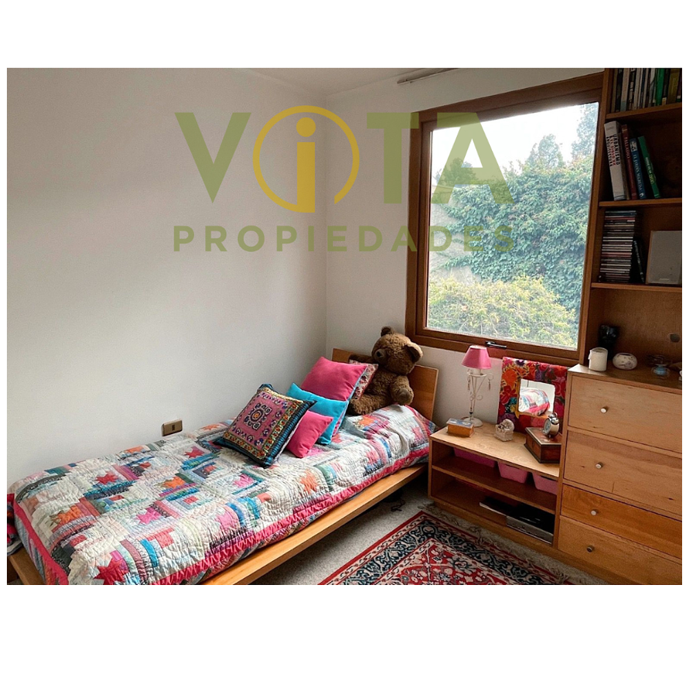 Venta casa 5 dormitorios, 3 baños, Lo Barnechea - Santiago 