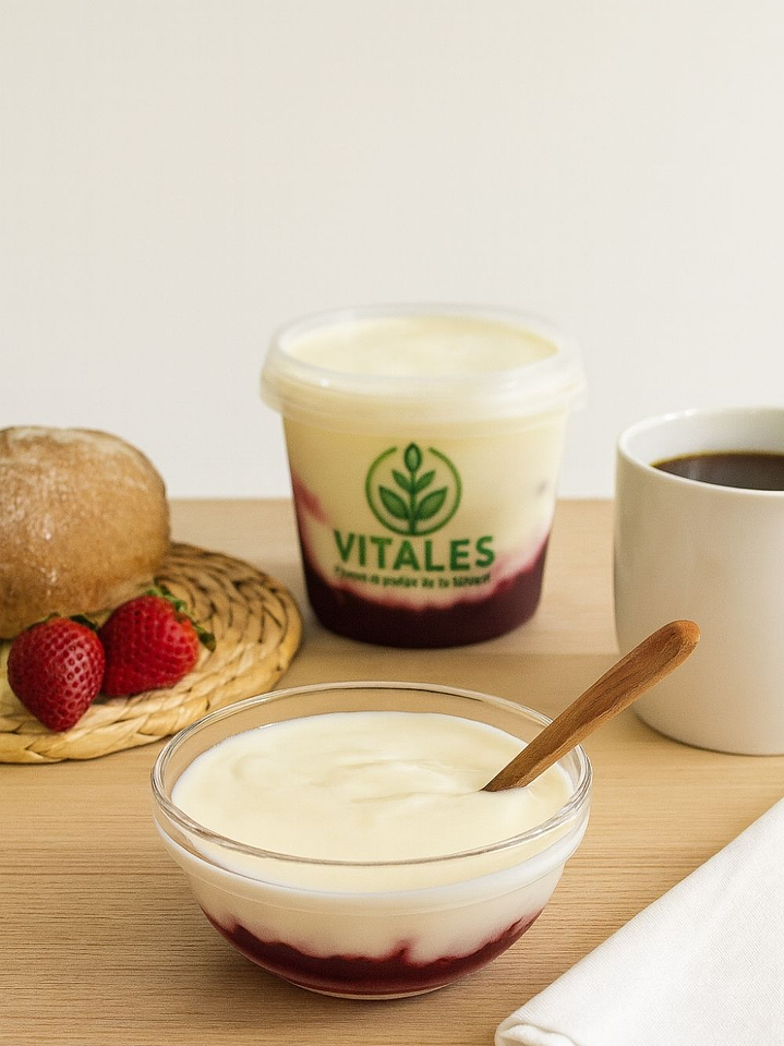 Yogurt griego artesanal con frutos rojos | Natural, sin conservantes y sin colorantes |  550g (medio litro) --Con INVIMA 2