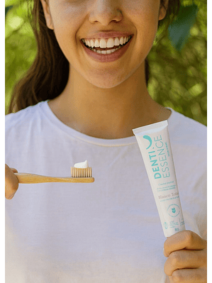 Crema Dental Natural Blanqueadora sin Flúor, parabenos, sulfatos y sabores artificiales 90g  | Blanco Total – Sonrisa Brillante y Natural