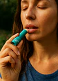 Bálsamo Labial Natural, Vegano, Biodegradable de Menta Transparente 9g – Frescura que cuida tus labios y el planeta - Miniatura 2