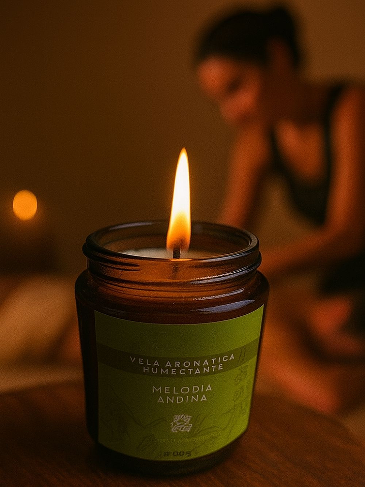 Vela Aromática Humectante Natural con Aceites Esenciales de Cidrón y Manzanilla 100g | Doble Propósito: Aroma & Hidratación | Cera de Soya, Coco y Karité | Libre de Fragancias Sintéticas | Colombia 2