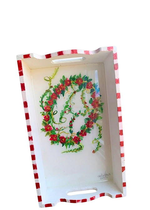 Bandeja Artesanal  CORONA de Madera Pintada a Mano con Resina Brillante |  Diseños Únicos y Personalizados | Durabilidad y Reutilización Consciente