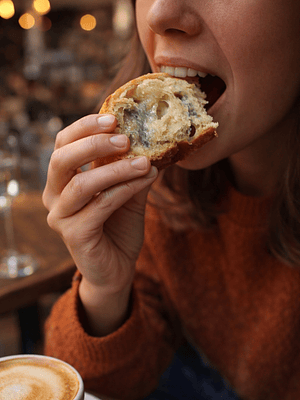 Mogollas Artesanales de Queso Azul | Masa Madre Natural | Hechas Bajo Pedido  | Sin Conservantes | Pan Natural Fermentación Lenta | Mini | Minimo 12 unidades por pedido