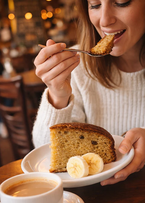 Torta de Banano Gourmet 2,2 kg Entera | Tipo Cafés de Especialidad | 16 Porciones | Sin Grasas Trans  | Preparación Artesanal