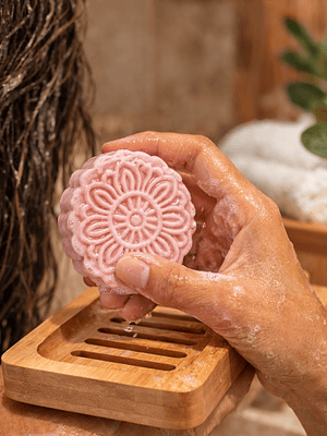 Jabonera de Bambú Natural 8.5 × 12.5 × 2 cm | Drenaje para Mantener el Jabón Seco | Ecológica, Reutilizable y Biodegradable