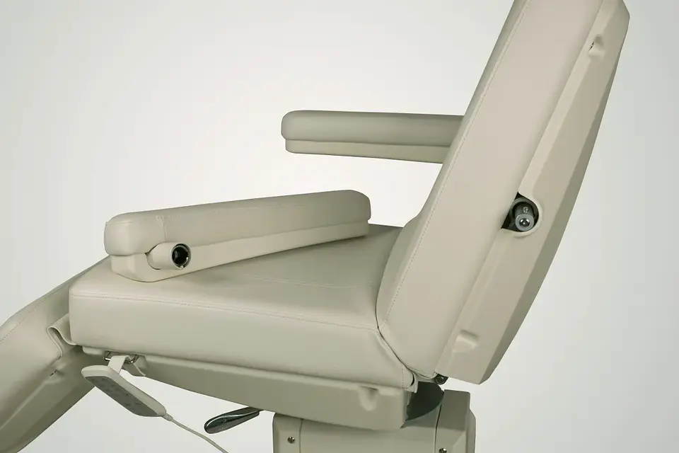 Poltrona de Estética 4 motores CYGNUS 4 8