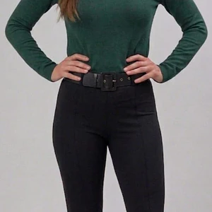 Pantalón Prada con cinturón