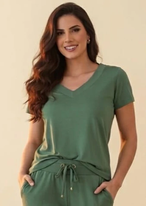 Conjunto de pantalón y polera Confi