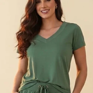 Conjunto de pantalón y polera Confi