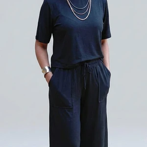Conjunto pantalón y polera Capri
