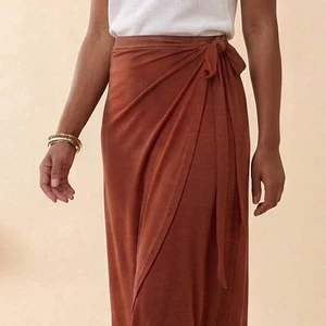 Falda Envolvente Midi