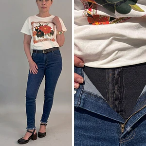 Jeans Skinny con faja y cierre en tobillos