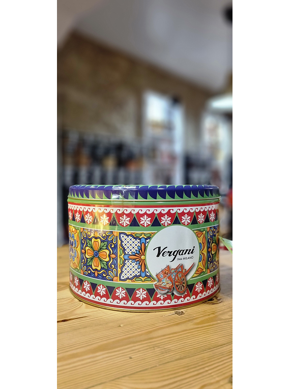 Panettone Artesanal Pistácio Lata 750g - Vergani