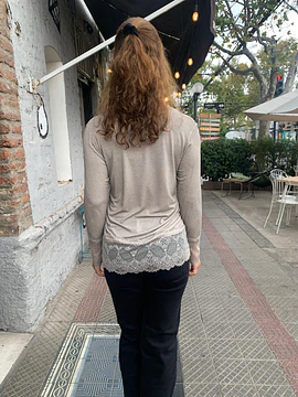 POLERA ENCAJE TAUPE