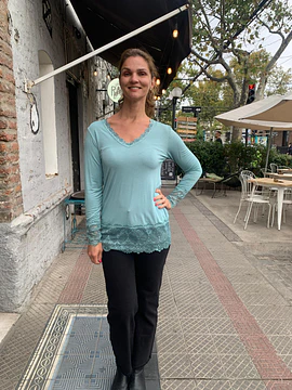 POLERA ENCAJE TURQUESA