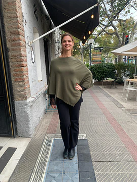 PONCHO EMY VERDE OSCURO