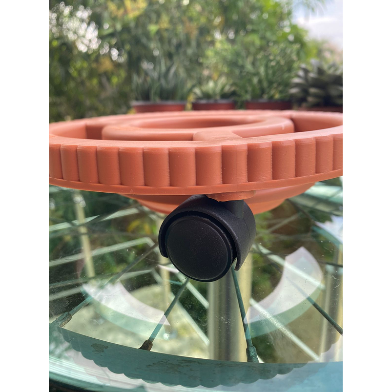 Base Plástica Pequeña De Maceta Con Rodachin Más plato x22cm Diámetro  4