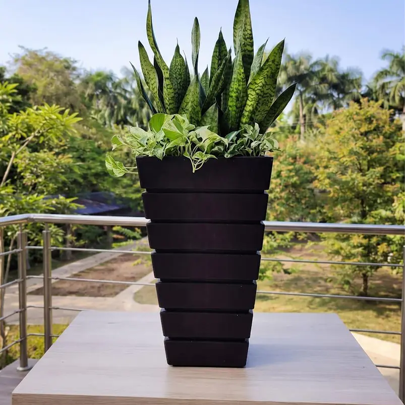 Maceta De Plantas Plástica Gemello Acanalada 33*33*52cm Alto 5