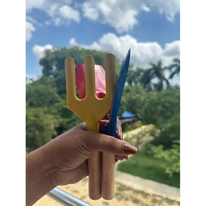 Set Esencial de Herramientas Jardinería Para Niños Metálicos x3 piezas 8