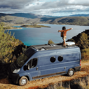 Conjunto Promocional Aire Acondicionado 12v Basic + Kit de Instalación + Cobertor Exterior