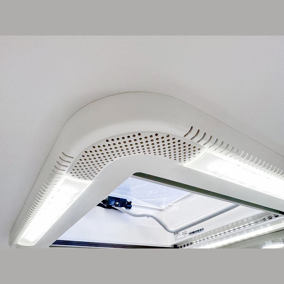 Claraboya 450x400mm tapa térmica, luz LED, cortina y malla mosquitera deslizables 8