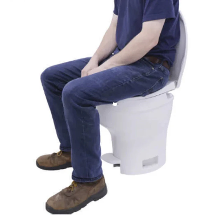 Baño con pedal descarga directa Thetford Aqua Magic VI 6