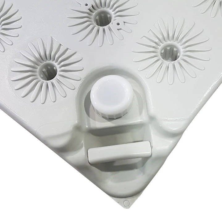 Estanque de Agua plano 60 litros pisable con rompeolas (se les sacó bomba de pie) 5
