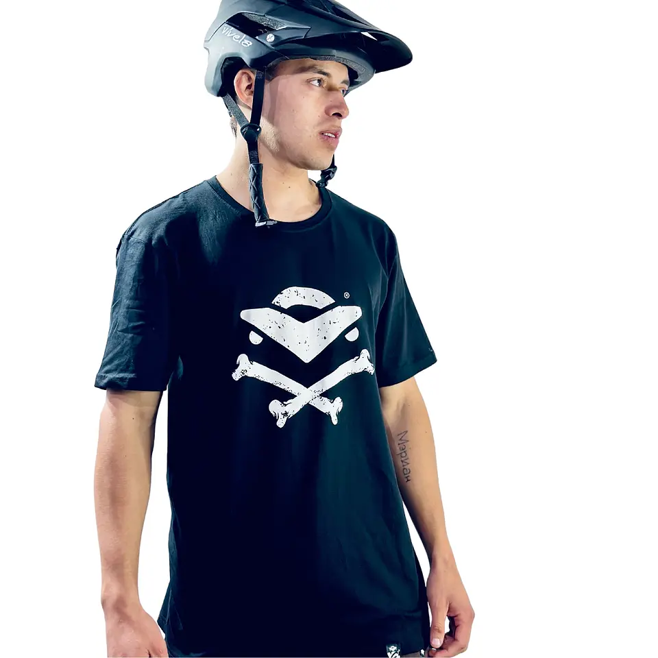 Polera lifestyle VÍVELA bones 1
