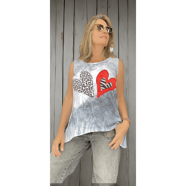 POLERA CAMILA GRIS CORAZONES 1