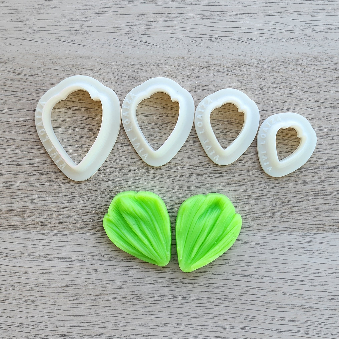 Molde y cortador Texturizador petalos 1