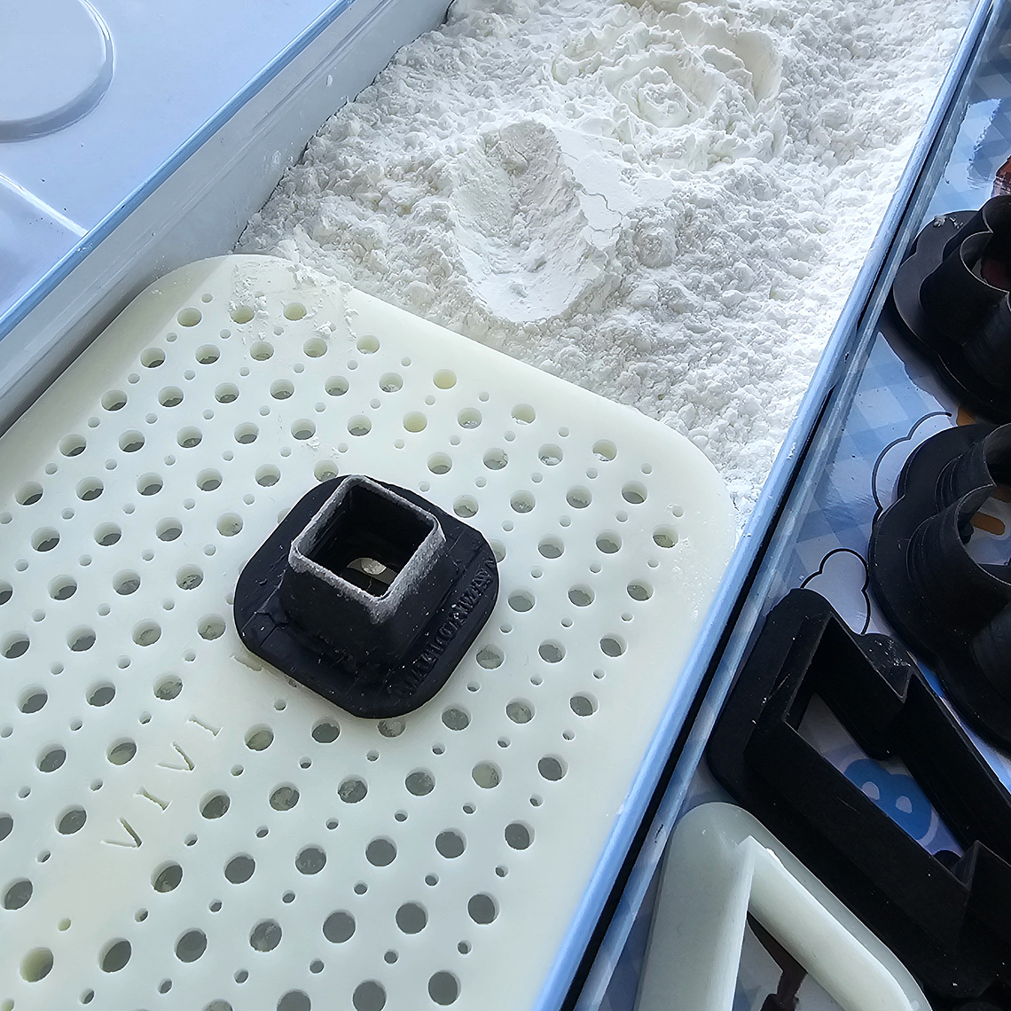 Estuche para Maicena y Cortadores 2