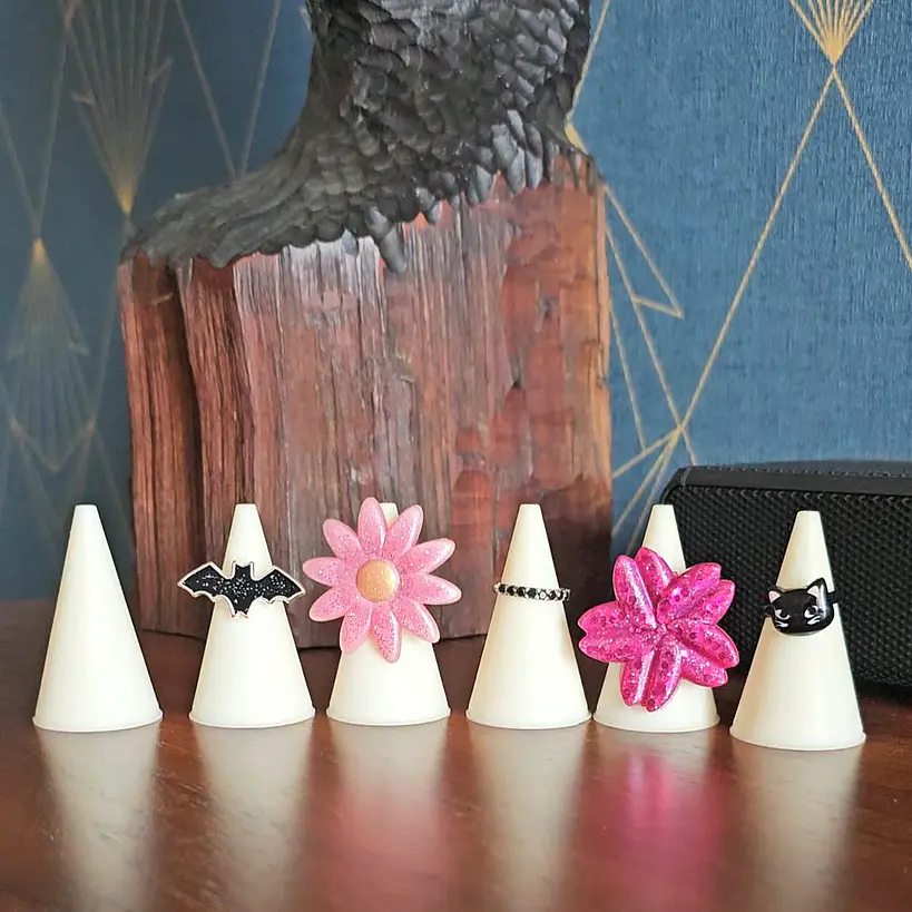 Cono exhibidor anillo 1