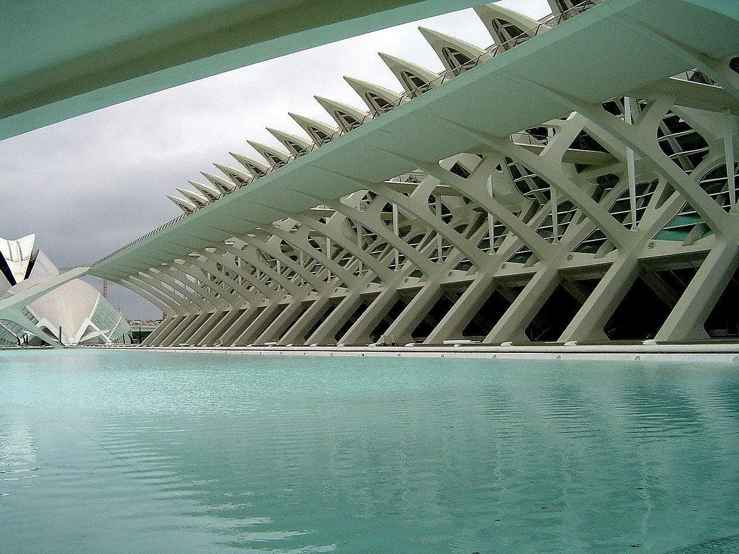 Piscinas, Pintura e Especialidades de Construção