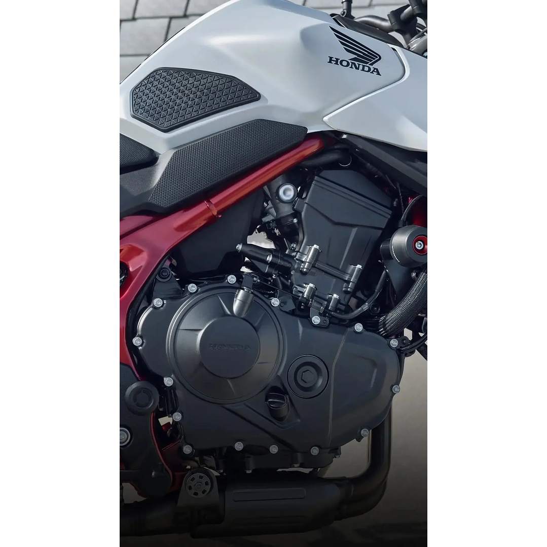 Honda CB750 Hornet 10