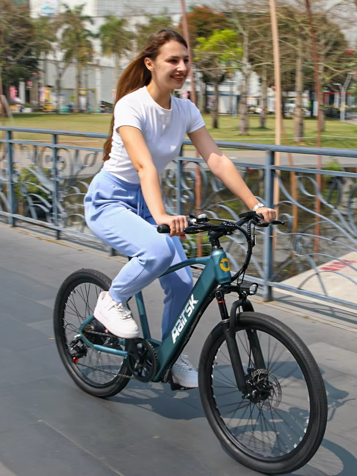 E-Bike GT300 – 250W, 25 KM/H, 7 Velocidades, Pantalla LCD – Para Ciudad y Montaña 4