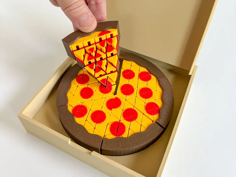 Pizza familiar sensorial articulada – Puzzle fidget con caja 1