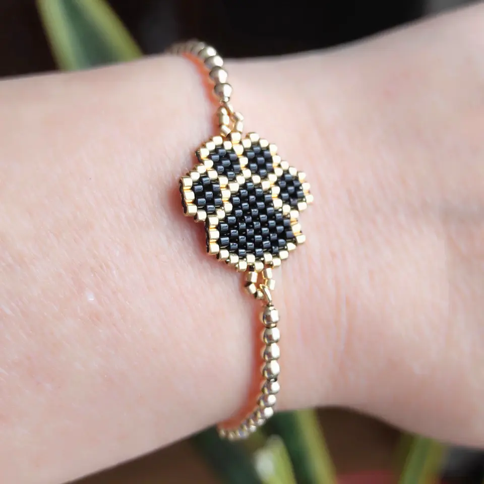 Pulsera Concepto 1