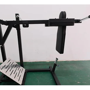pS24-pendulum squat