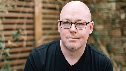 John Boyne: Un Destacado Escritor y Defensor de los Derechos LGBT