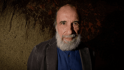 Raúl Zurita: Un Poeta Chileno Galardonado