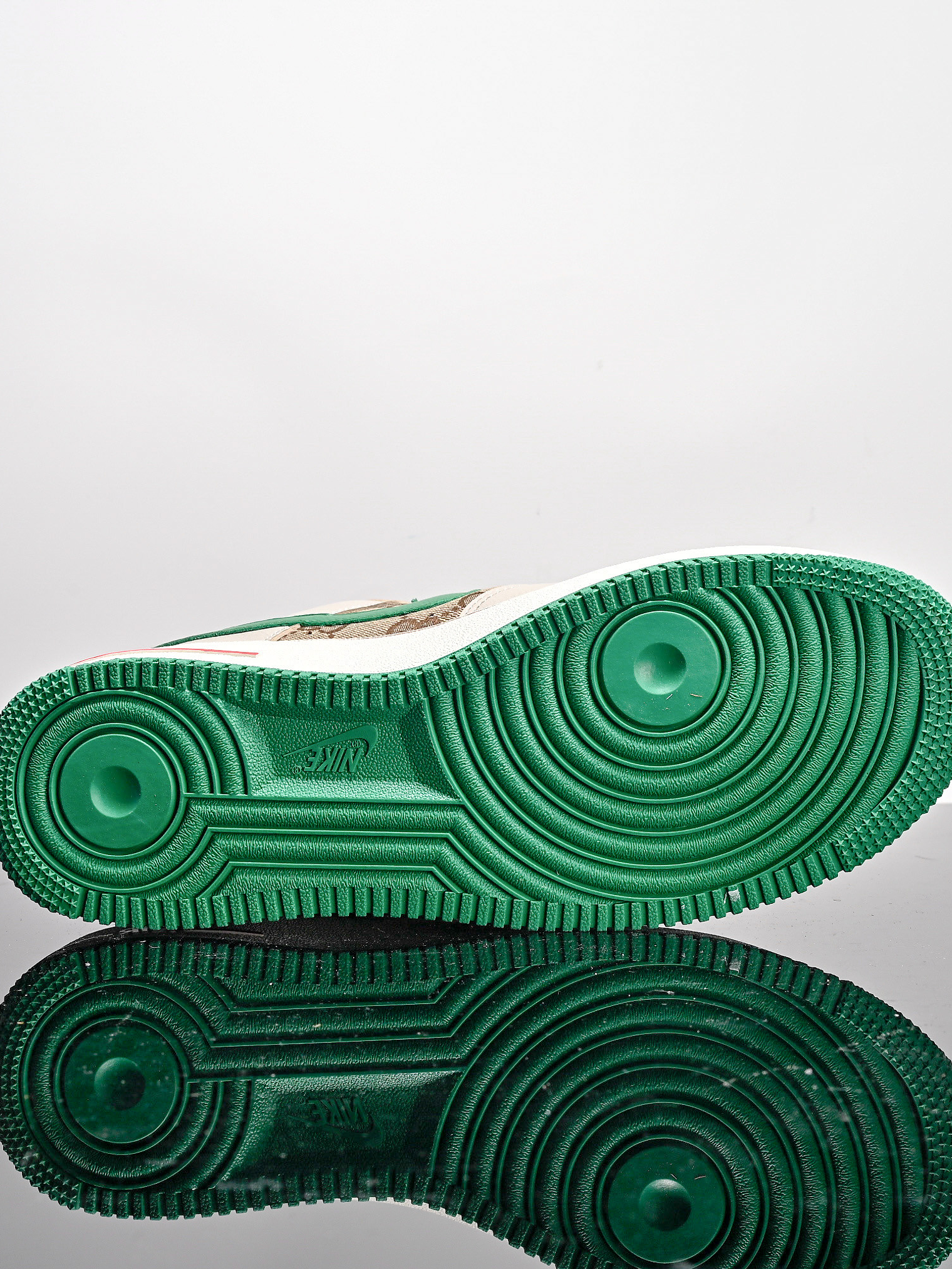 NIke Air Force 1 '07 Low 4