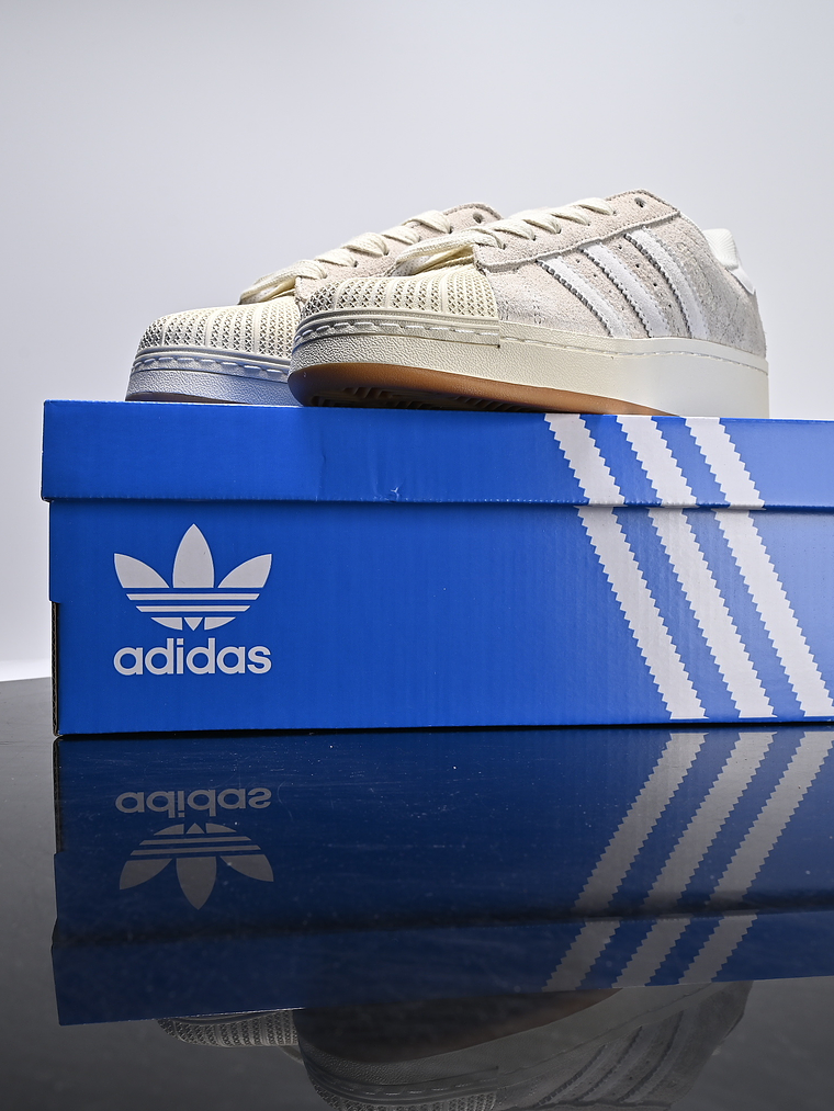 Adidas Originals Superstar XLG 5