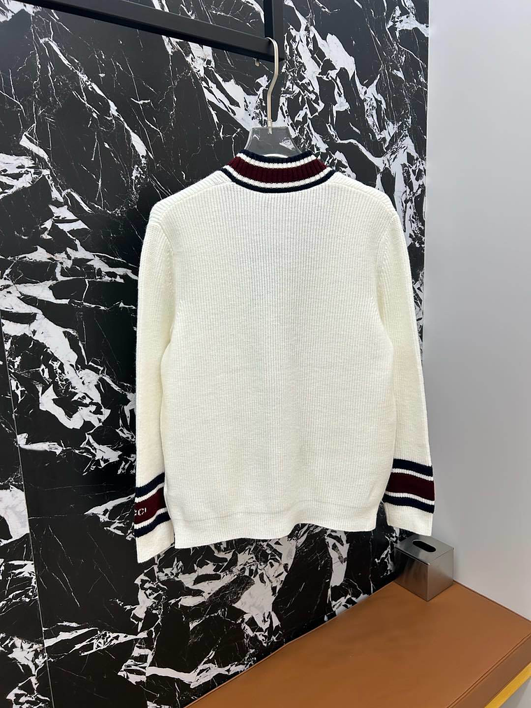 Cardigan de punto clásico (V-neck cardigan) 4