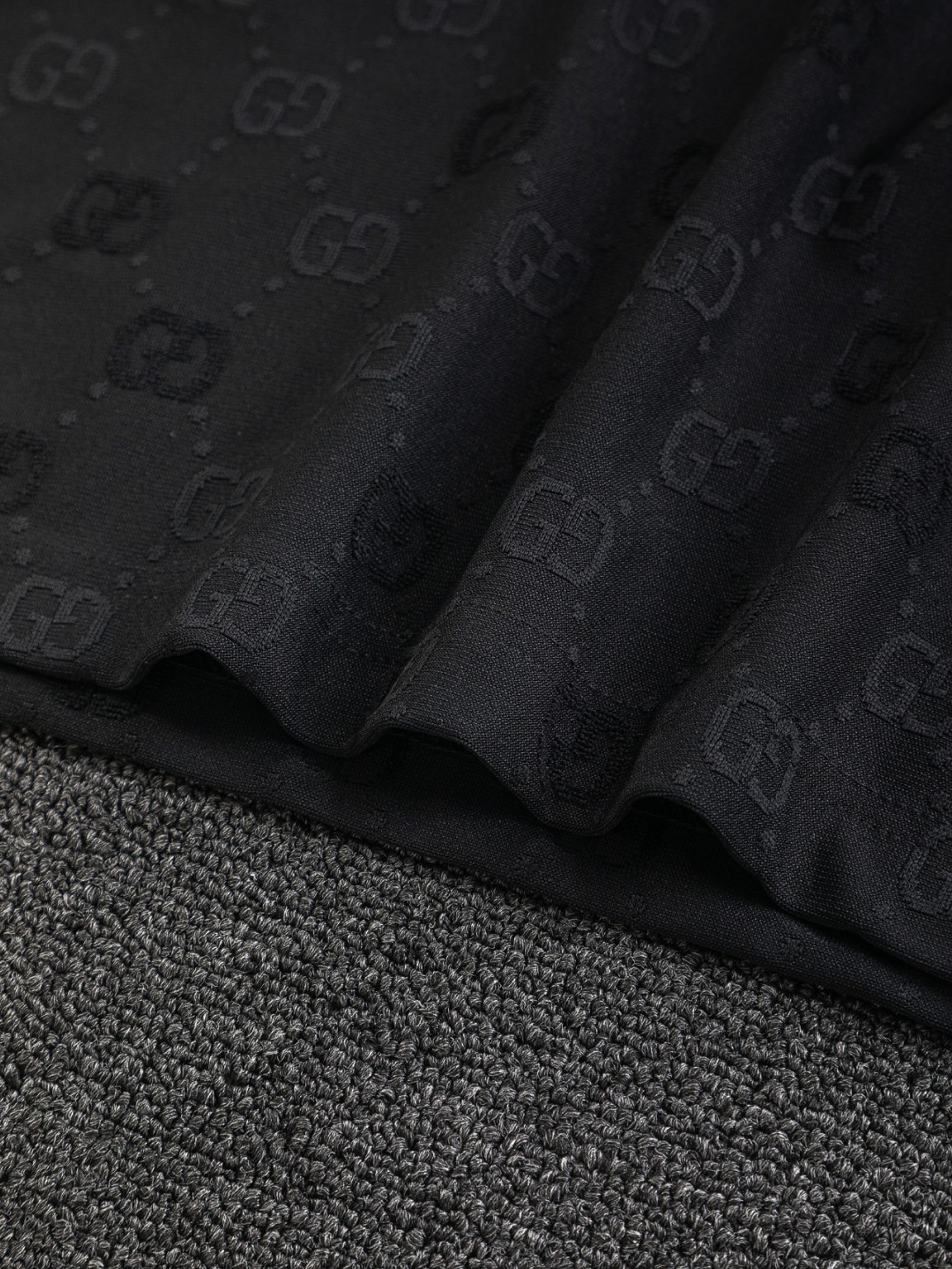 Polera Gucci sin Logo 7