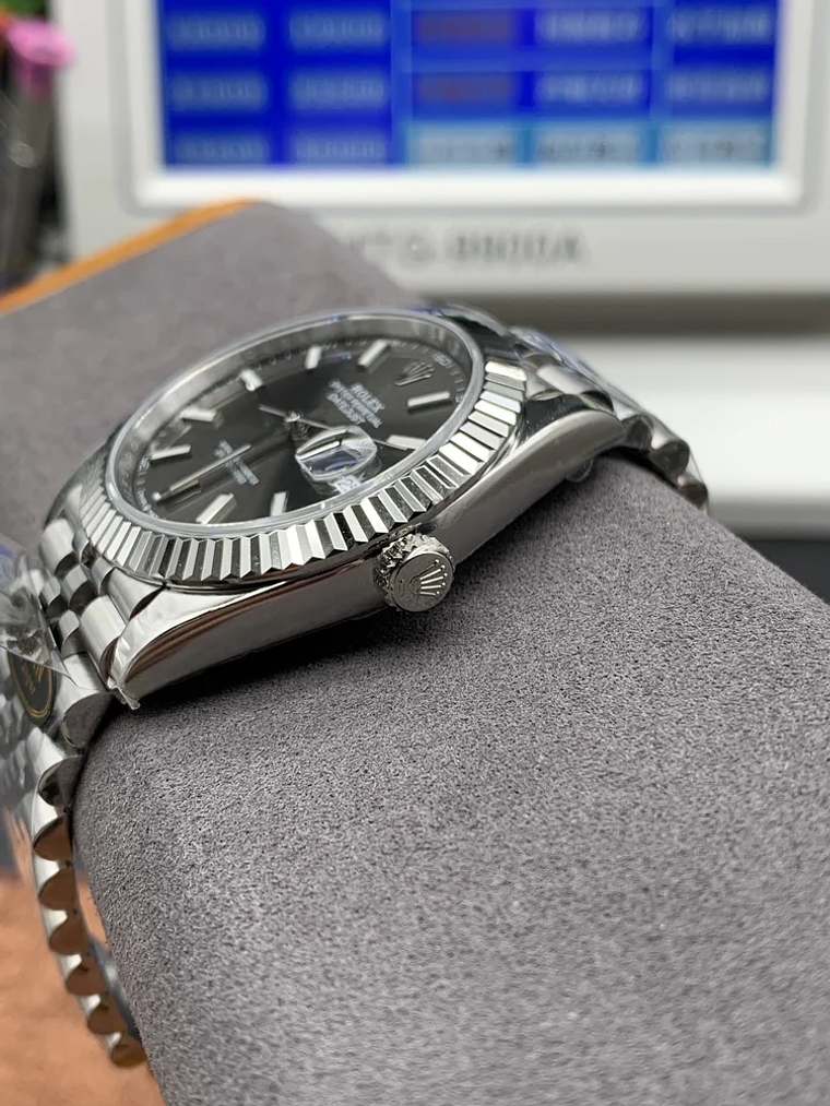 ROLEX OYSTER PERPETUAL DATEJUST 1