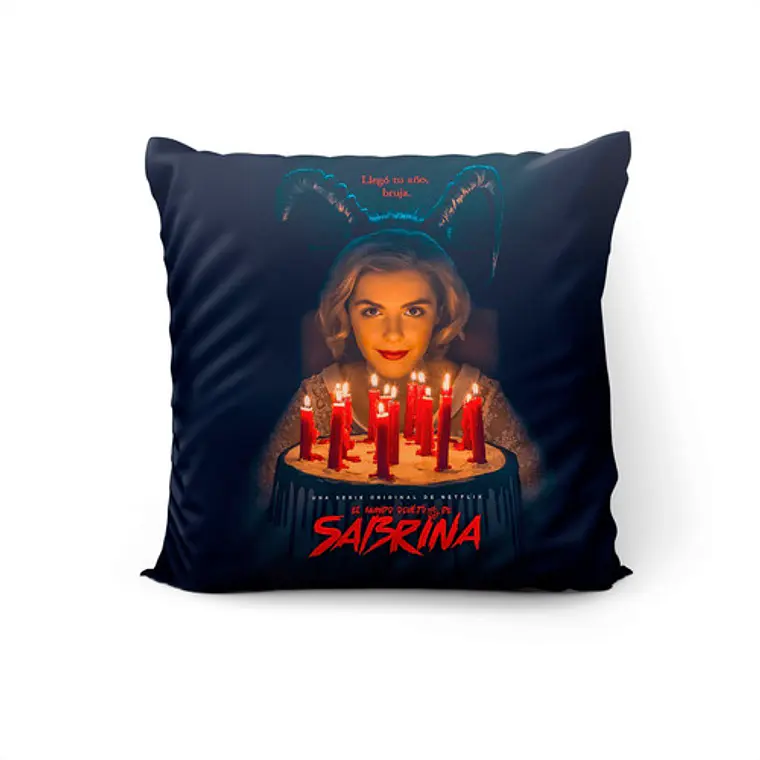 Cojín El Mundo Oculto De Sabrina 45x45cm Vudú Love  1