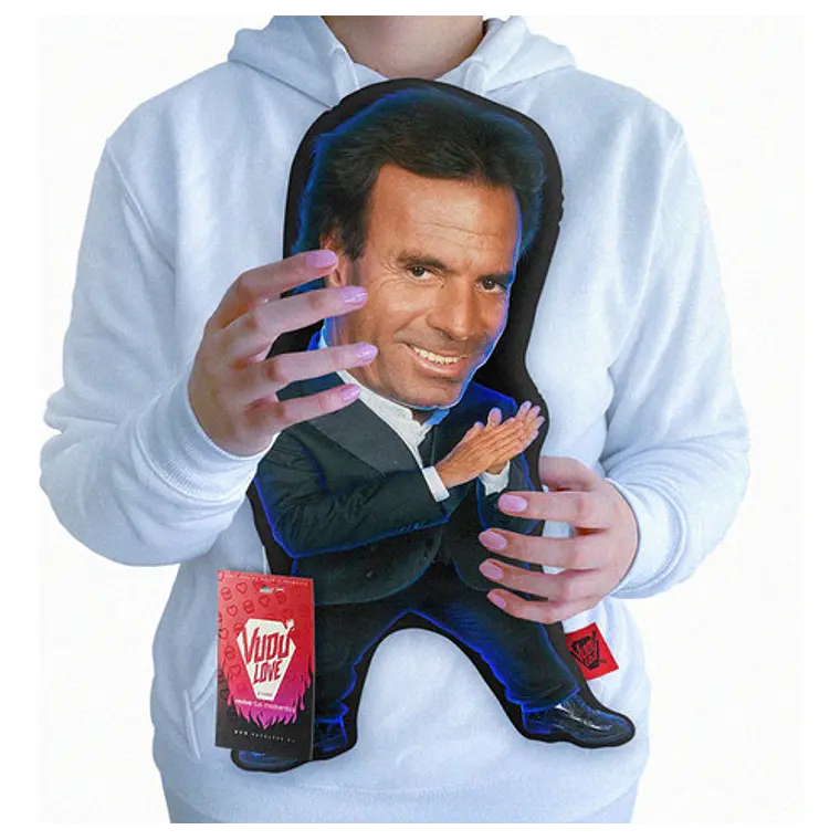 Cojín Julio Iglesias “El Julio Chiquito” 40cm Vudú Love 1